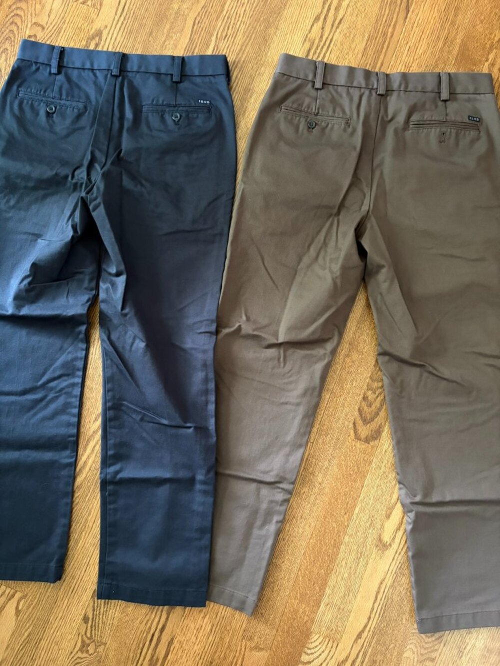Lot of 2 IZOD 32x32 Straight Chino Pants